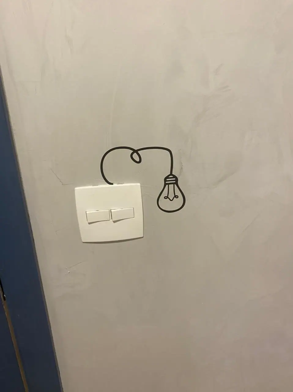 Adesivagem de porta e Parede