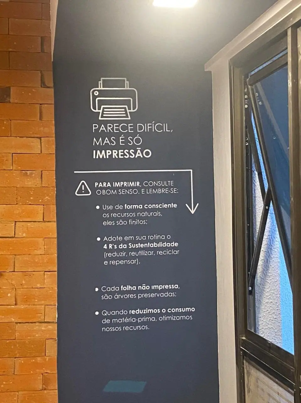 Adesivagem de porta e Parede