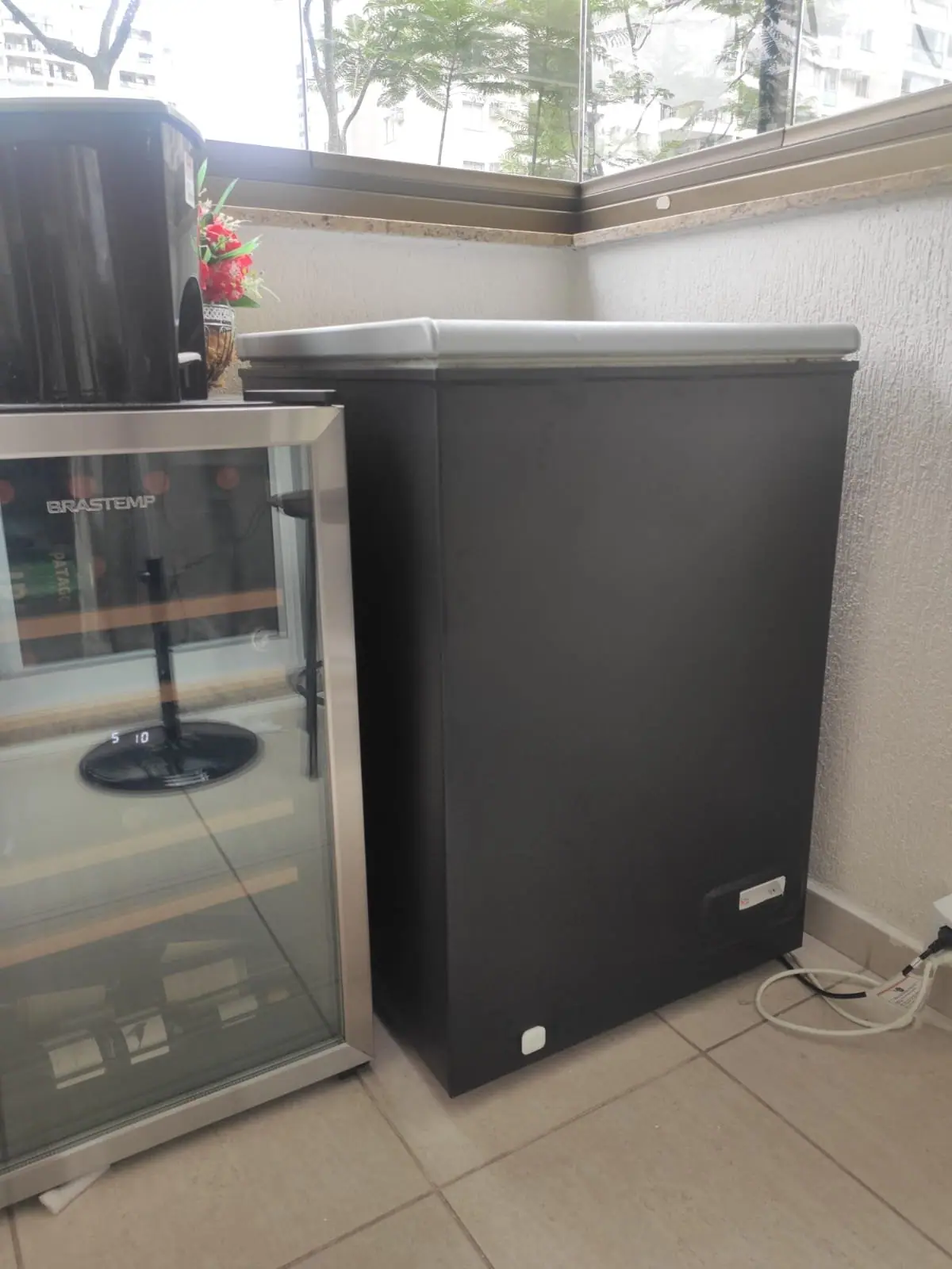 Envelopamento de frigobar