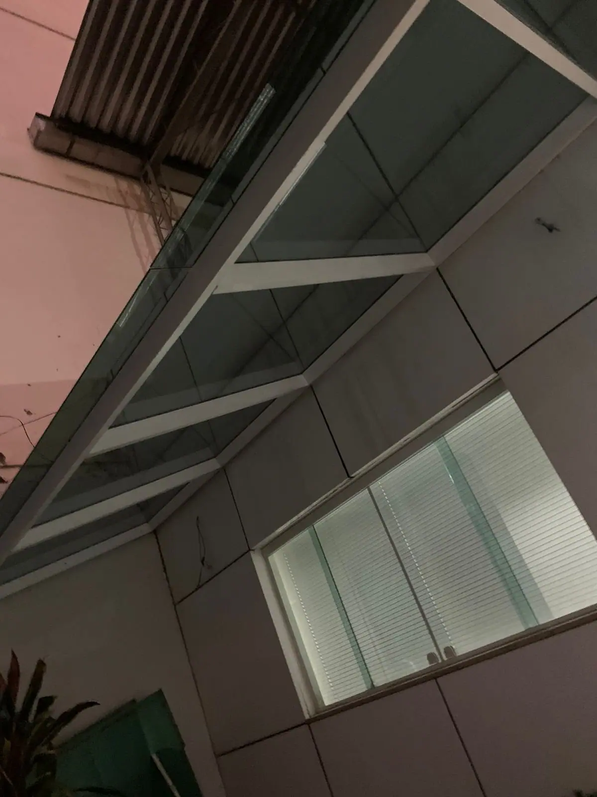 Toldo&nbsp;de&nbsp;vidro